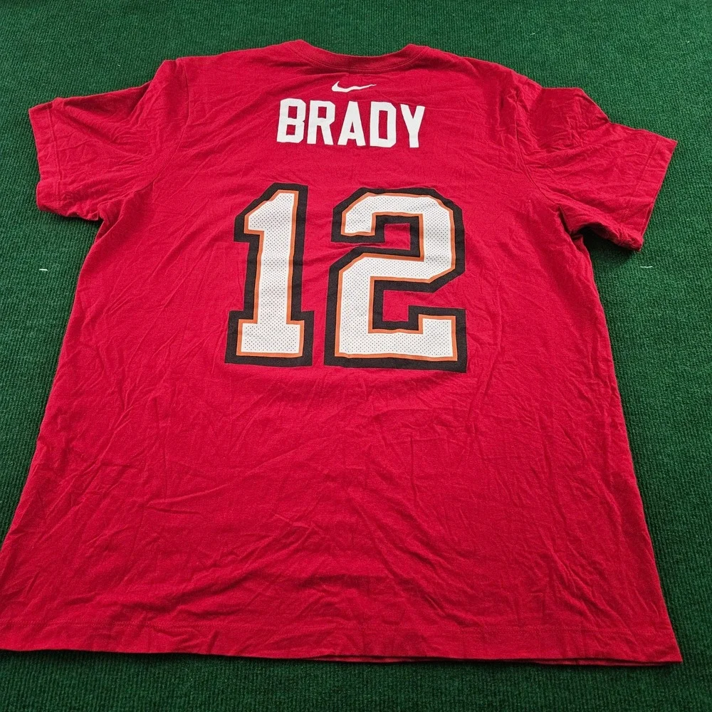 Nike NFL Tampa Bay Buccaneers Tom Brady 12 Red TShirt Mens XL The‎ Nike Tee